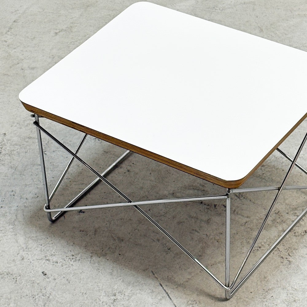 ハーマンミラー Herman Miller イームズワイヤーベースローテーブル Eames Wire Base Low Table LTRT ホワイト クロームベース ミッドセンチュリー 定価￥51,700- ●