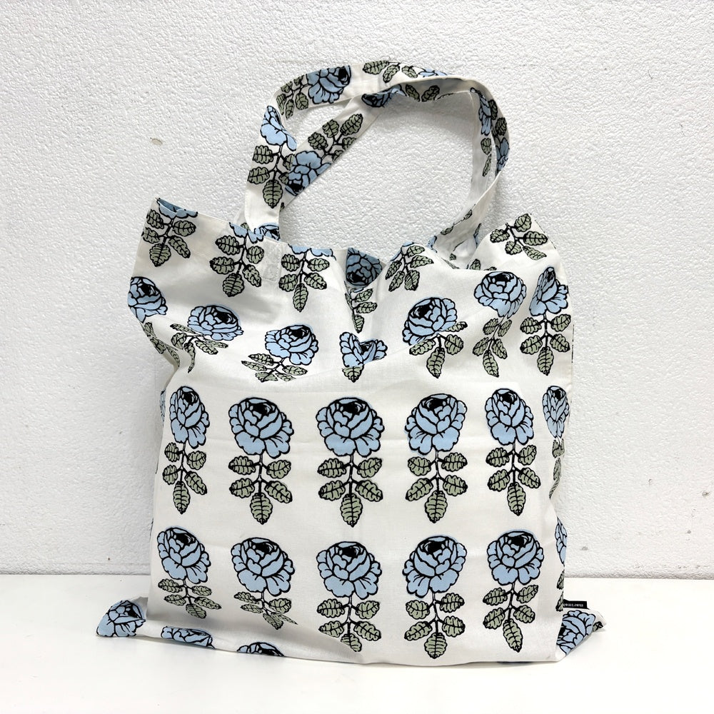 マリメッコ marimekko ヴィヒキルース Vihkiruusu ファブリック トートバッグ エコバッグ マイヤ・イソラ フィンランド 北欧雑貨 希少カラー ブルー ●