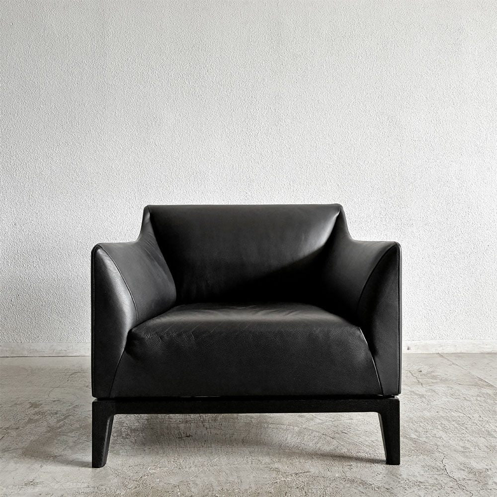 タイム＆スタイル TIME & STYLE エドワード Edward seamless sofa シームレスソファ 1人掛け ラウンジチェア 本革 ブラックレザー タモ材 廃番 A 〓