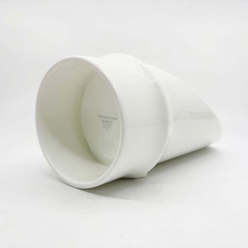 ニッコー NIKKO ファインボーンチャイナ FWINE BONE CHINA 23cm竹形皿 前菜プレート オブジェ インテリア 磁器 LIVING MOTIF取扱い 美品 ●