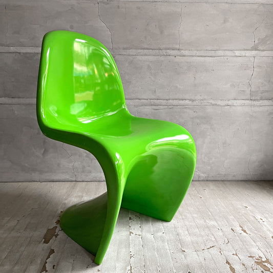 パントンチェア Panton Chair ヴェルナー・パントン Panton スペースエイジ FRP樹脂 スタッキングチェア ミッドセンチュリー グリーン リプロダクト品 ♪