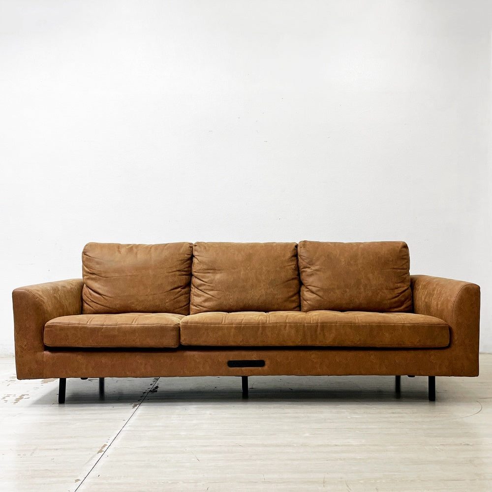 ジャーナルスタンダードファニチャー j.s.F ピーエスエフ カウチソファ PSF COUCH SOFA W210cm 3人掛けソファ オットマン レザー調 撥水 コンセント付属 参考価格165,000円 ●