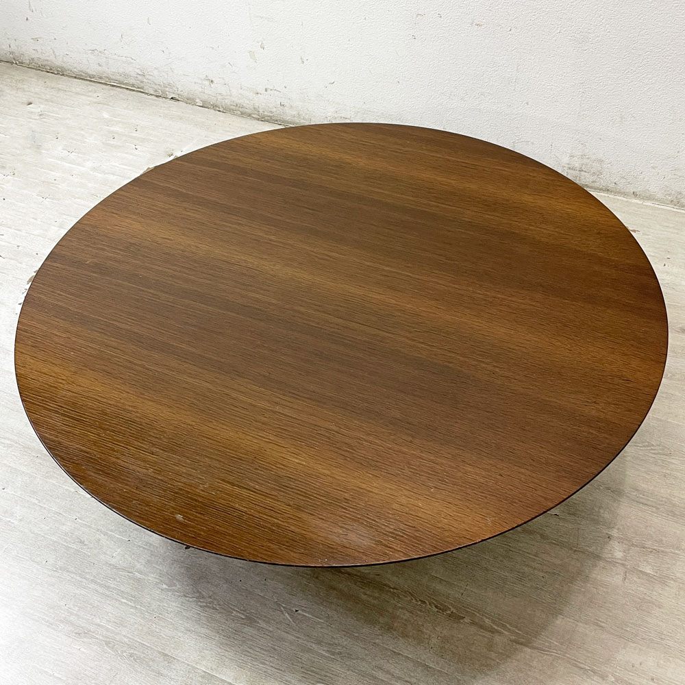 カッシーナイクスシー Cassina ixc トリア TRIA ローテーブル フレンチオークスモーク材 エンボス塗装 Φ110cm 戸沢忠蔵 定価：￥616,000- ●