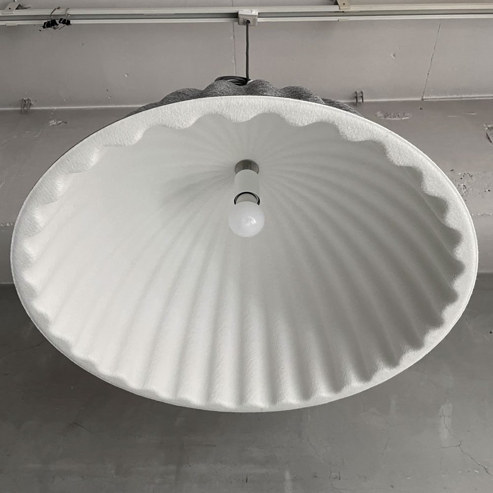 ムート Muuto アンダーザベル UnderThe Bell ペンダントライト グレー Φ55cm リサイクルプラスチックフェルト 北欧照明 デンマーク 参考定価¥146,300- ♪