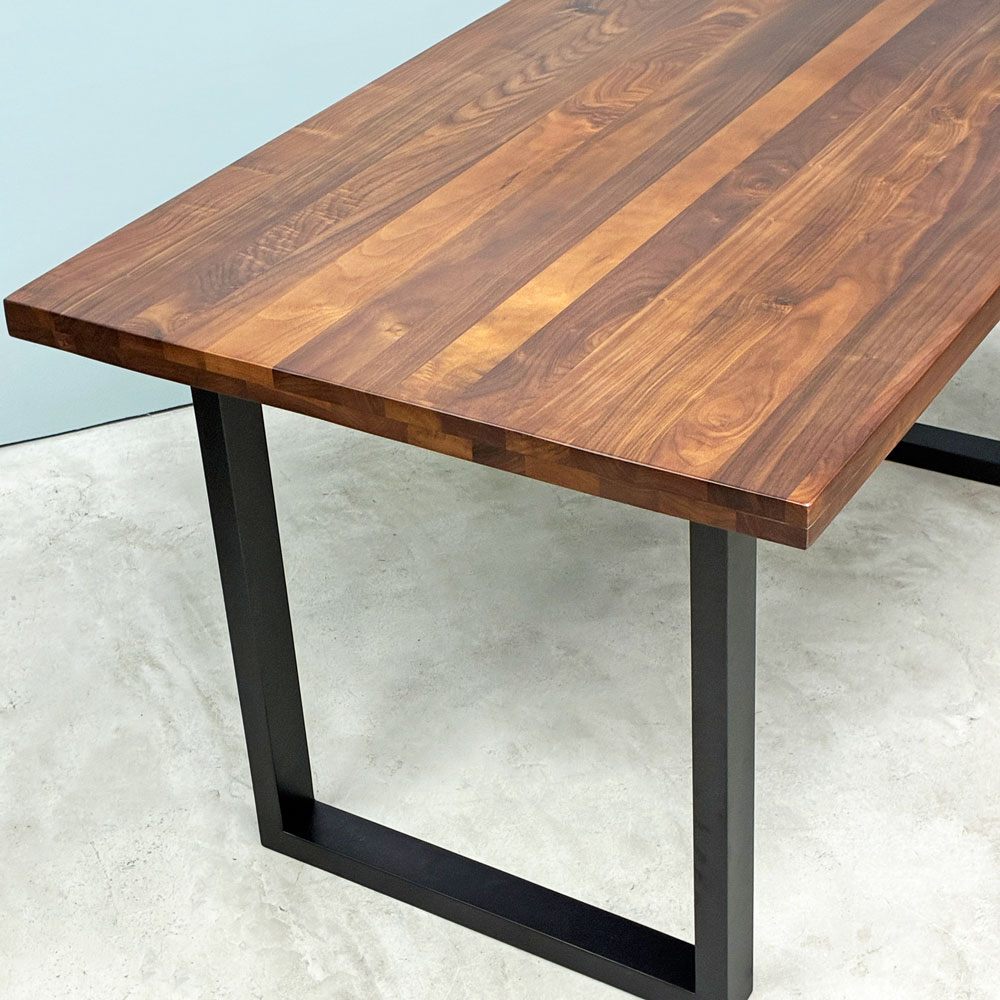 関家具 ベルデⅢ ダイニングテーブル 脚間調節可能 w135cm ウォールナット 無垢集成材 モダンデザイン 展示品 ◎