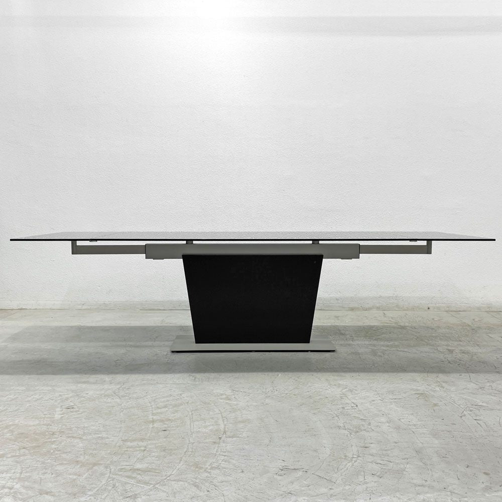 ボーコンセプト Boconcept モンツァ Monza ダイニングテーブル ガラス天板 エクステンション W190～280cm スモークガラス モノトーン 〓