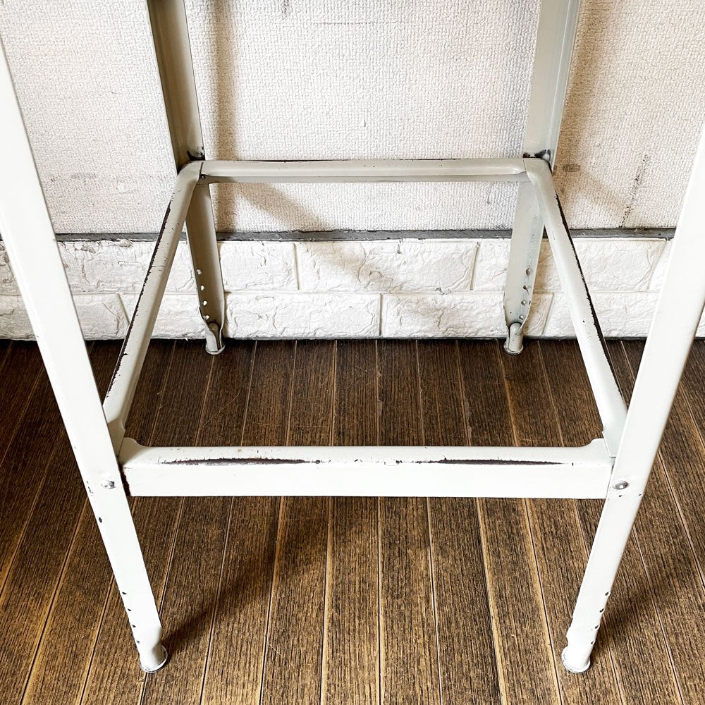 リオン LYON ファクトリースツール FACTORY STOOL Lサイズ プッティーホワイト Putty white プレスウッドシート インダストリアル P.F.S取扱 廃番仕様 ◎