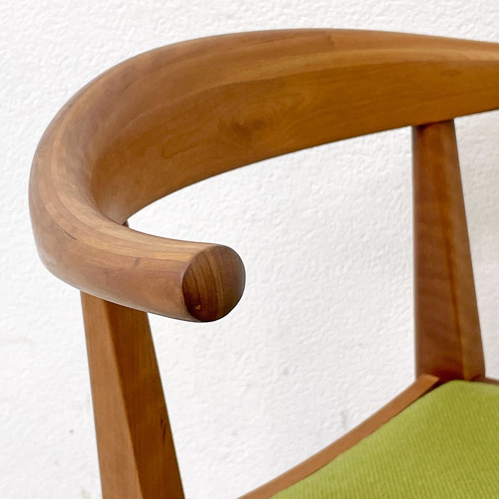 ウッドユーライクカンパニー WOOD YOU LIKE COMPANY アイチェア AI CHAIR アームチェア チェリー無垢材 ファブリック張替え済み ライトグリーン B ●