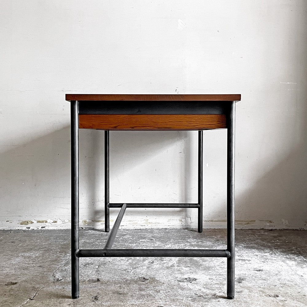 トラックファニチャー TRUCK FURNITURE スット デスク SUTTO DESK ナラ材 x スチール脚 インダストリアルデザイン 定価￥264,000- ■