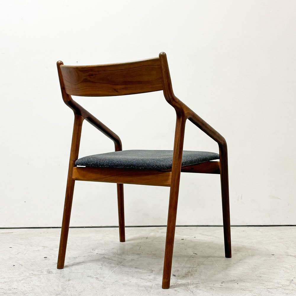 宮崎椅子製作所 ペペチェア PEPE side chair 背無垢タイプ ウォールナット ファブリック グレー系カラー フィンガージョイント 村澤一晃 ●