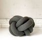 デザインハウスストックホルム DESIGN HOUSE Stockholm ノットクッション Knot Cushion フォレストグリーン 定価￥19,800- ◎