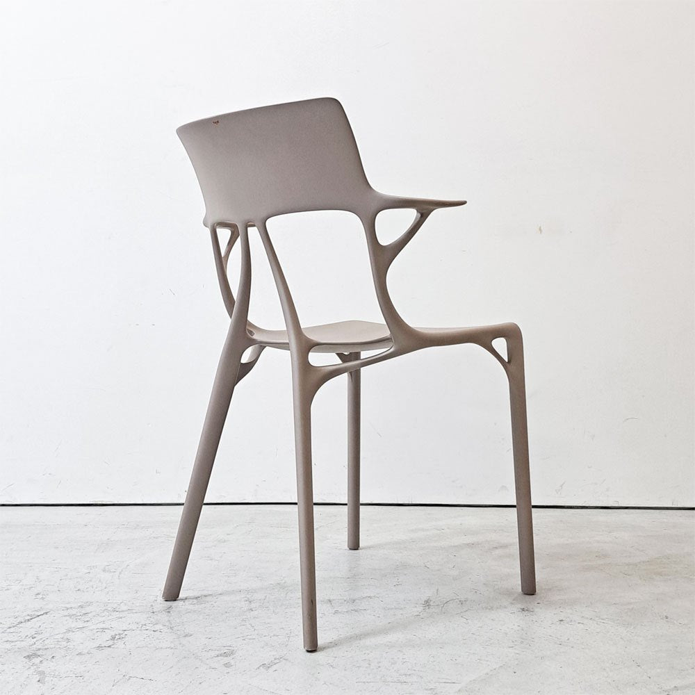 カルテル Kartell エーアイ A.I. チェア ダイニングチェア サイドチェア グレイ ポリプロピレン フィリップ・スタルク イタリアモダン ●