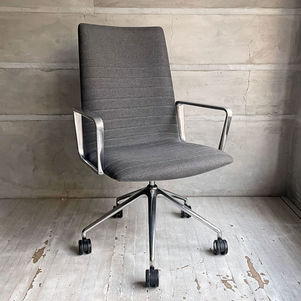 アンドリューワールド Andreu World フレックス エグゼクティブ Flex Executive インターミディエイトバック アームチェア デスクチェア アルミ キャスターベース ガス圧昇降 参考価格 ¥295,460- ♪