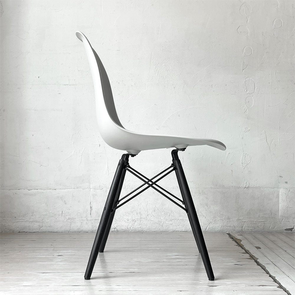ハーマンミラー HermanMiller サイドシェルチェア アルパイン×エボニー ドゥエルレッグ  ポリプロピレン製 イームズ ミッドセンチュリー B ★