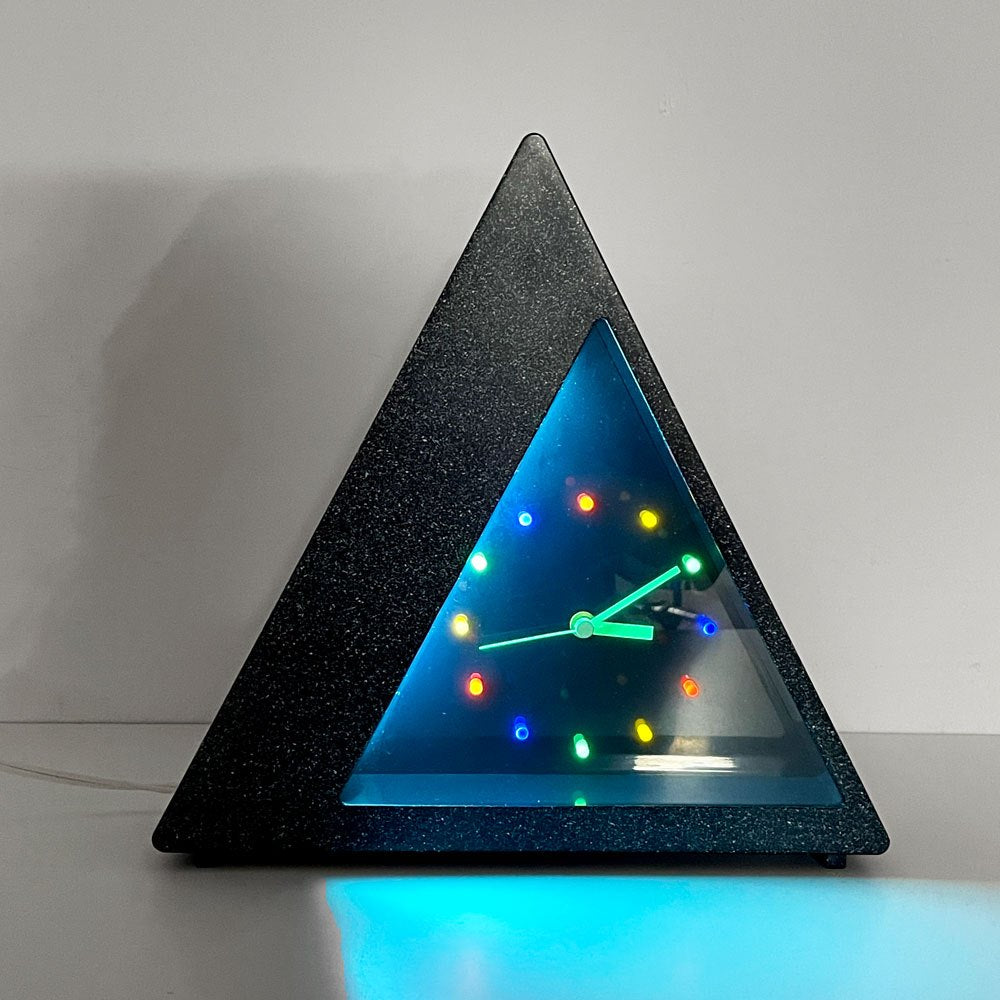ニューネオンクロック New Neon Clock トライアングル ブラックライト クロック 80's ビンテージ ポストモダン 置時計 美品 ●