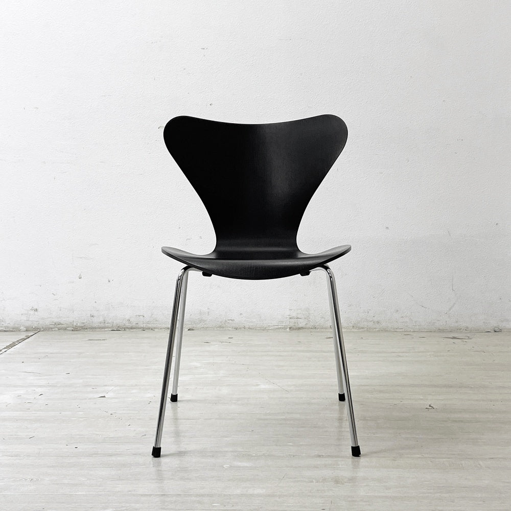 フリッツハンセン Fritz Hansen セブンチェア ダイニングチェア カラードアッシュ ブラック アルネ・ヤコブセン 北欧 デンマーク 定価75,680円 美品 B ●