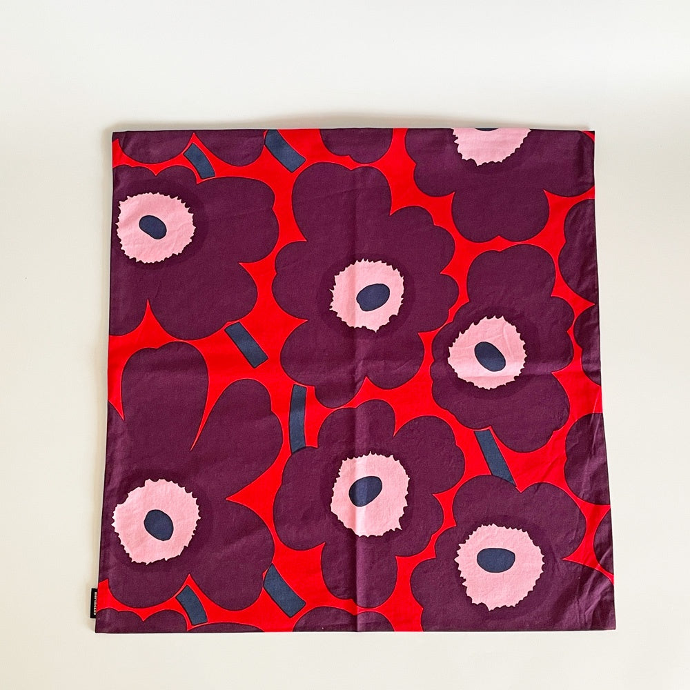 マリメッコ Marimekko ピエニウニッコ Pieni Unikko クッションカバー レッドべース ダークパープル マイヤ・イソラ 廃番カラー 50×50cm 北欧 ■