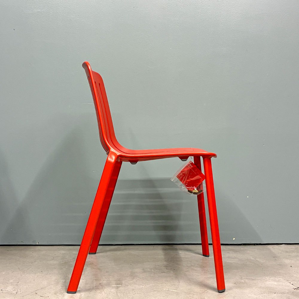 マジス MAGIS プラート PLATO スタッキングチェア ダイニングチェア アームなし レッド 屋外使用可 ジャスパー・モリソン 未使用品 定価￥84,700- ◎