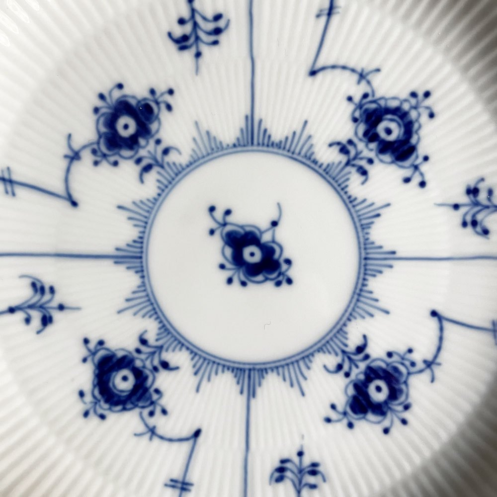 ロイヤルコペンハーゲン ROYAL COPENHAGEN ブルーフルーテッド ハーフレース ディーププレート 25.5cm 深皿 丸皿 陶器 北欧食器 廃番 美品 B ♪