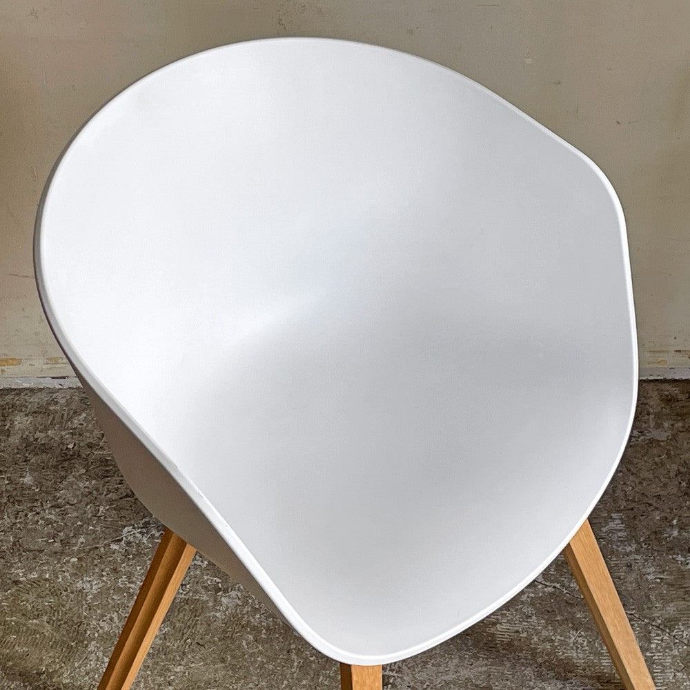 ヘイ HAY アバウト ア チェア ABOUT A CHAIR AAC22 アームチェア ダイニングチェア ホワイト ヒー・ウェリング 北欧モダン デンマーク B ■