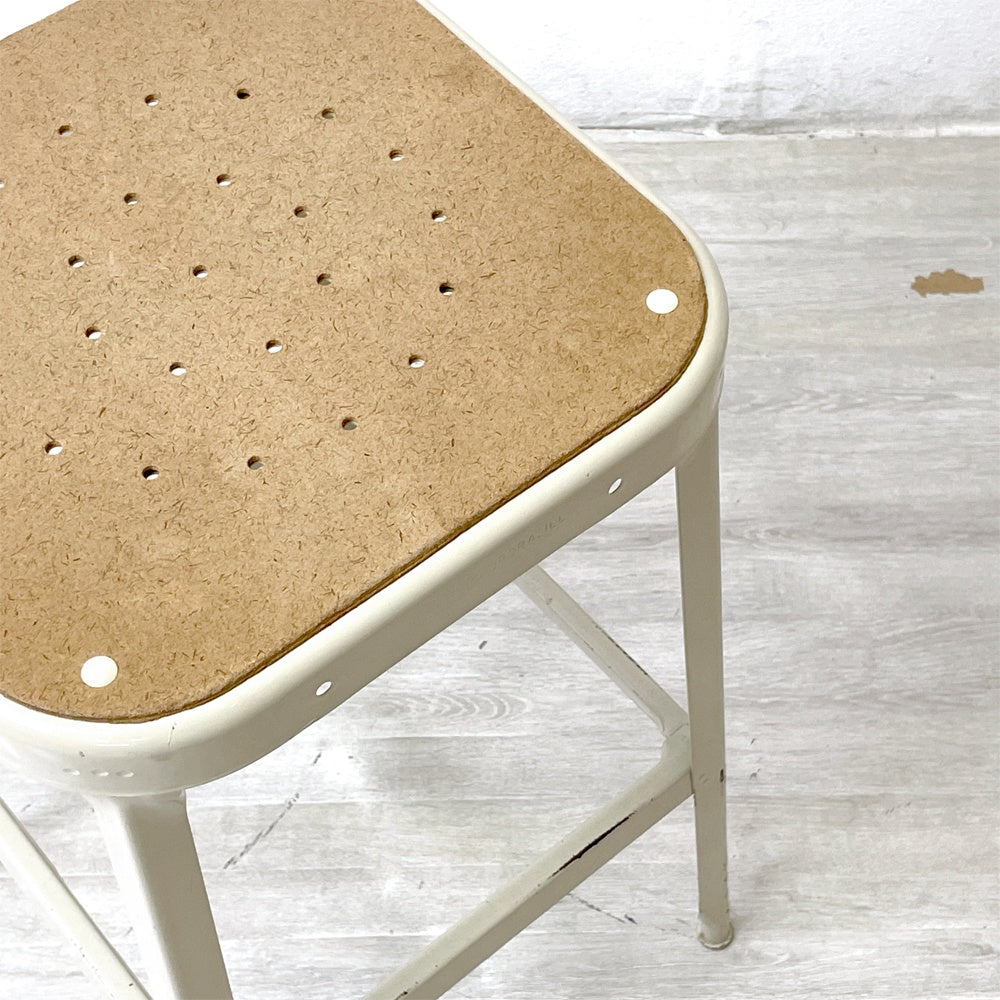 リオン LYON ファクトリー スツール FACTORY STOOL Lサイズ プレスウッドシート パシフィックファニチャーサービス P.F.S取扱 A ●