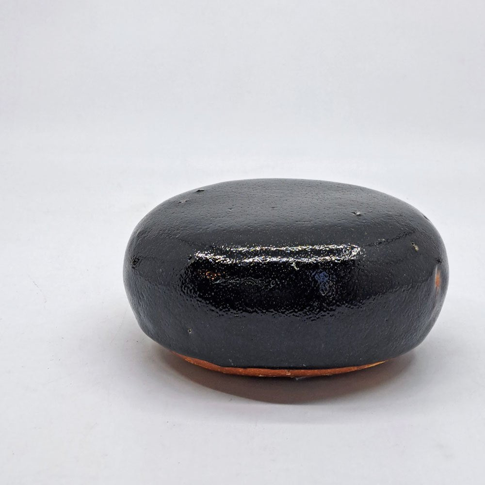 壷田和宏・亜矢 黒釉 オブジェ Φ13.5x7cm 現代作家 ●