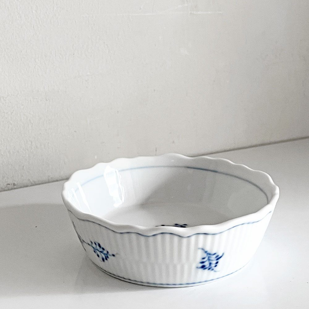 ロイヤルコペンハーゲン ROYAL COPENHAGEN ブルーフルーテッド Blue Fluted ジャパニーズ Japanese ラウンドディッシュ 平皿 丸皿 φ11cm デンマーク製 北欧 廃番 A ■