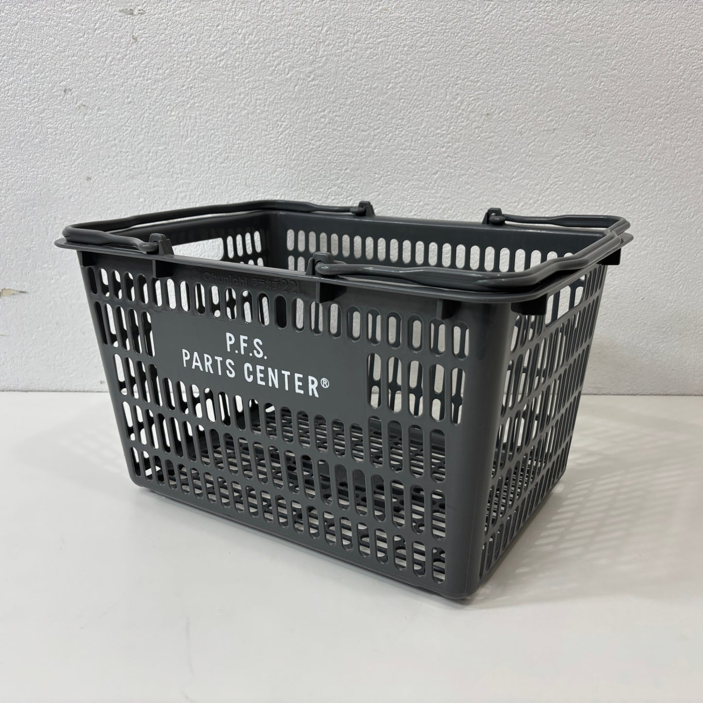 パシフィックファニチャーサービス PACIFIC FURNITURE SERVICE P.F.S バスケット 買い物かご プラスチック製 ●