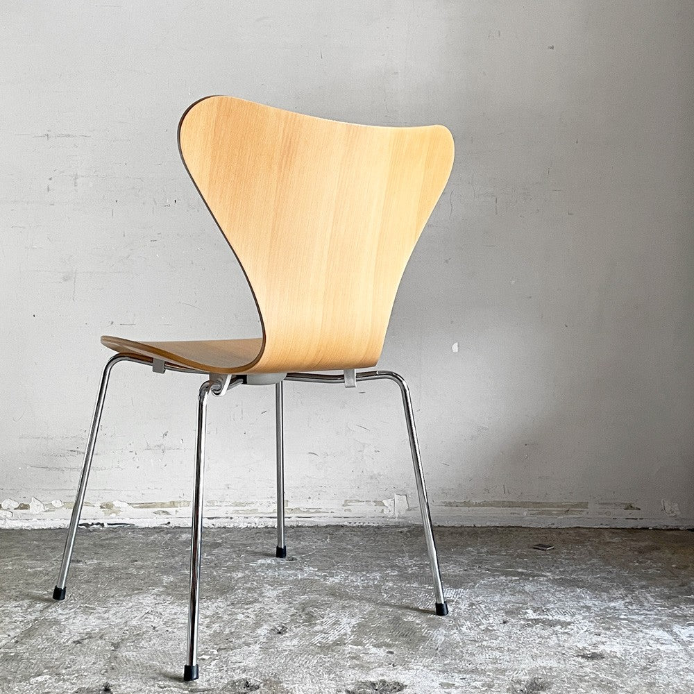 フリッツハンセン Fritz Hansen 3107 セブンチェア ビーチ材 ナチュラル アルネ・ヤコブセン Arne Jacobsen スタッキング デンマーク 北欧家具 ■