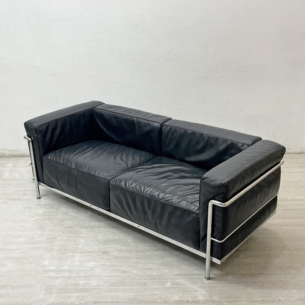 カッシーナ Cassina LC3 グラン コンフォール 2Pソファ 2シーター レザー 本革 ル・コルビュジェ MoMA永久所蔵品 モダンデザイン 定価約￥1,870,000- ●