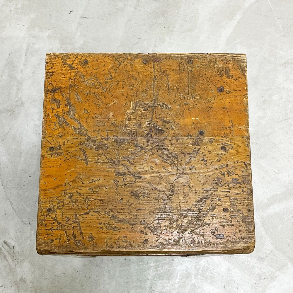 ジャパンビンテージ Japan Vintage スツール 図工椅子 角椅子 花台 ディスプレイスタンド 無垢材 木味 古家具 ●