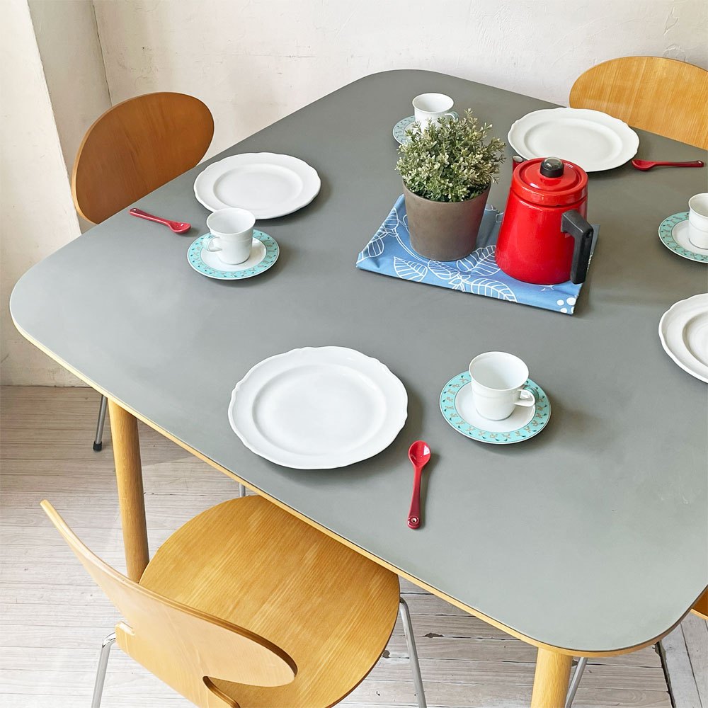 ノーマンコペンハーゲン normann COPENHAGEN フォーム Form ダイニングテーブル Simon Legald リノリウム天板 デンマーク 北欧家具 参考定価約30万円 ★