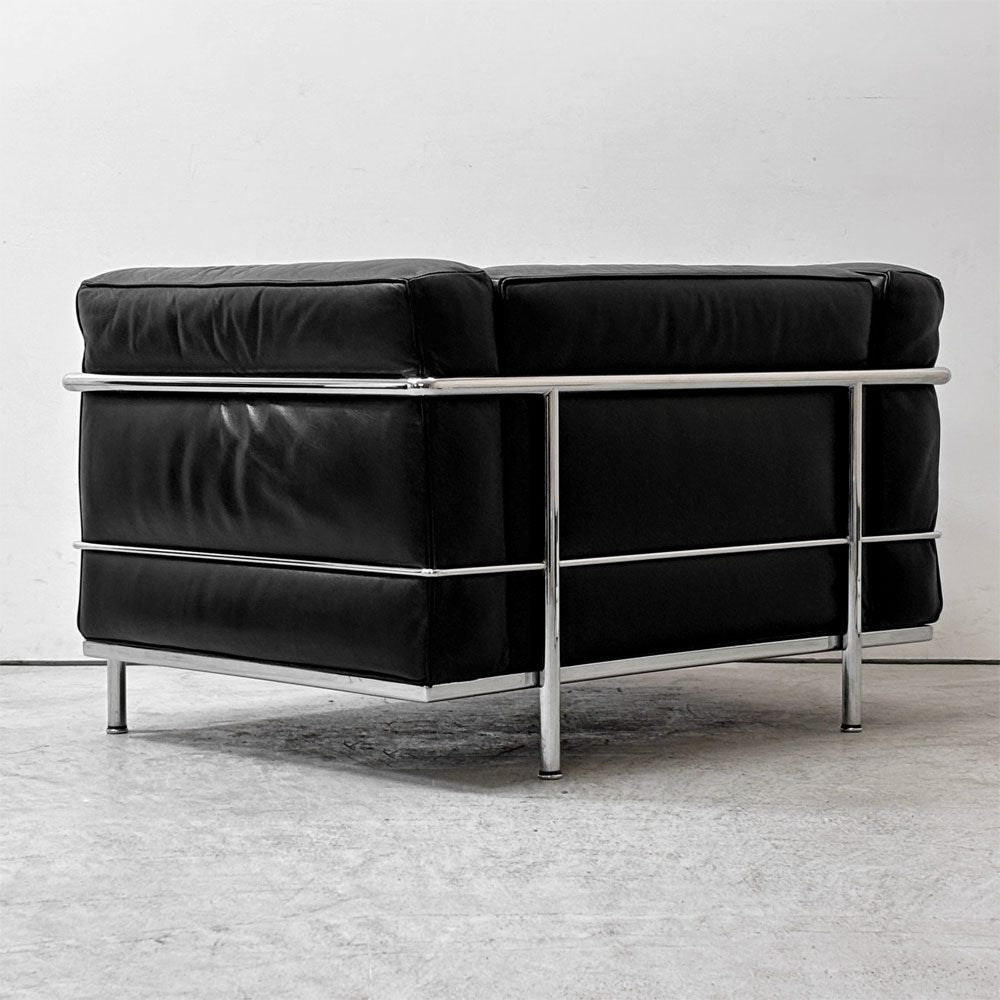 カッシーナ Cassina LC3 ソファ 1シーター 本革 ブラック ル・コルビュジェ ピエール・ジャンヌレ シャルロット・ペリアン デザイン ●