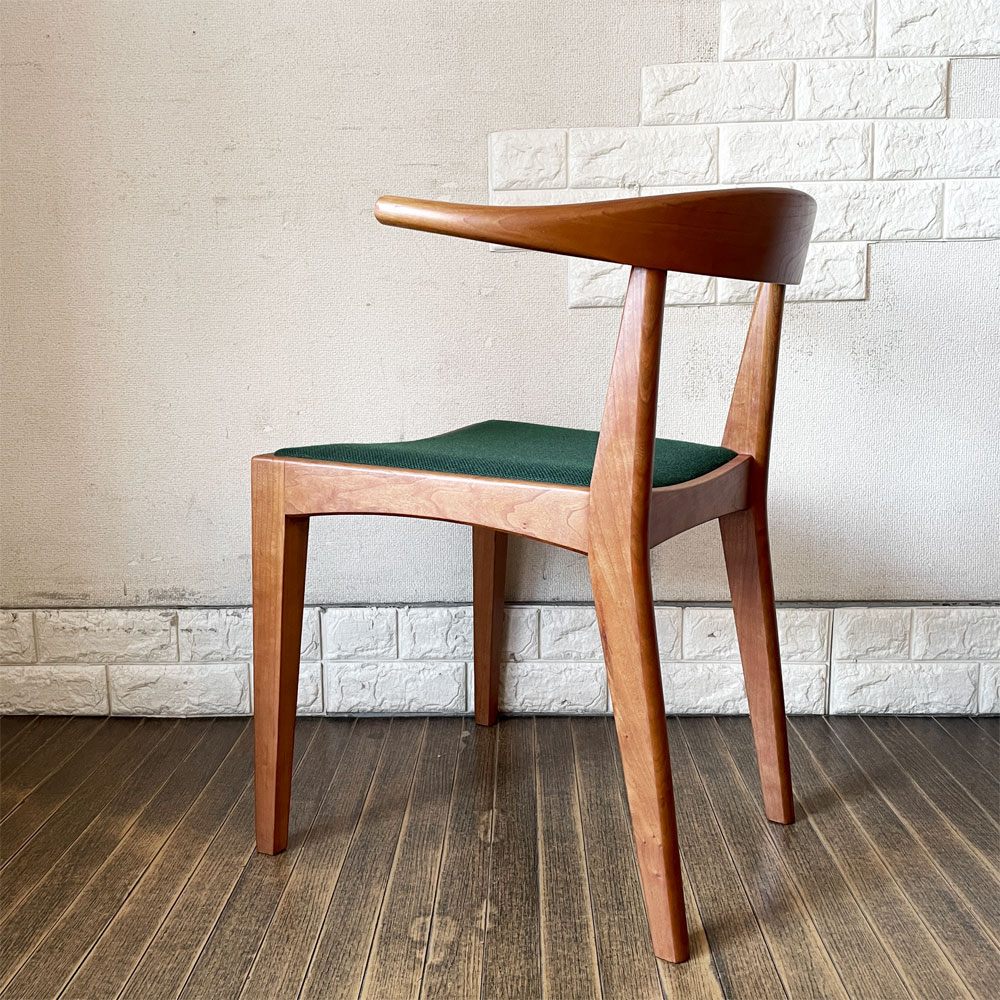 ウッドユウライクカンパニー WOOD YOU LIKE COMPANY アイチェア AI CHAIR ハーフアームチェア チェリー無垢材 クッションタイプ グリーンファブリック 座面張替済 ◎