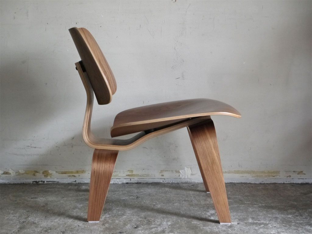 LCW ラウンジチェア ウッドレッグ Molded Plywood Lounge Chair ウォールナット ■