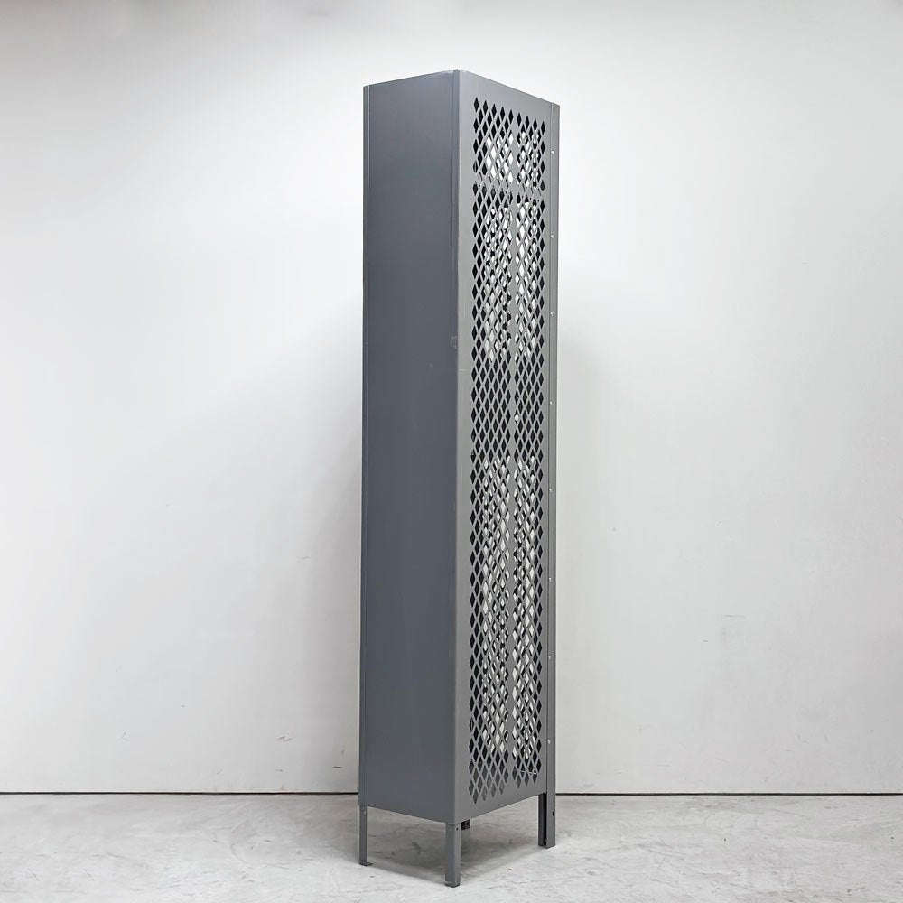 ULINE社 Ventilated Single Tier Lockers スチール製メッシュ ロッカー ティアロッカー 1人用 US ガレージ インダストリアルデザイン C ●