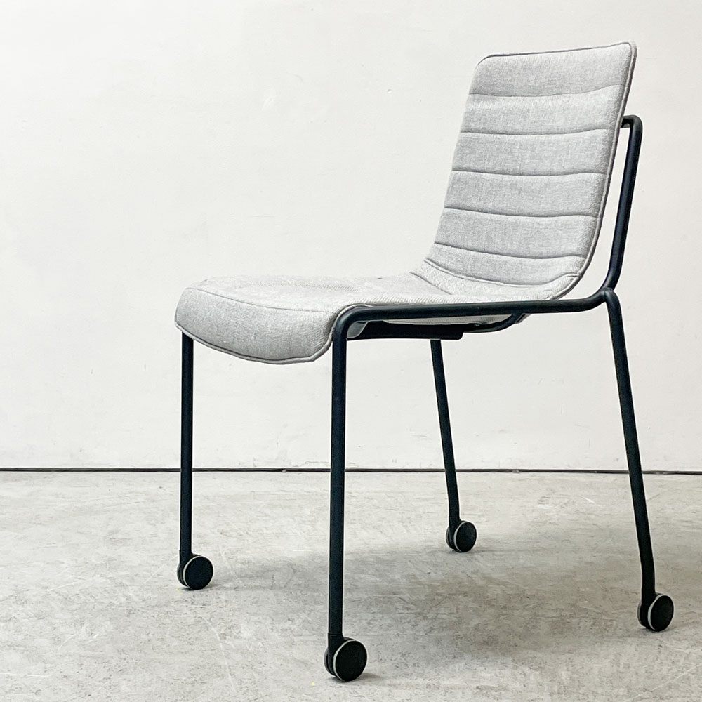 コクヨ KOKUYO オフセットフレームチェア offset frame chair オフィスチェア スタッキングチェア 4本脚 ファブリックシート スカイグレー キャスター C ●