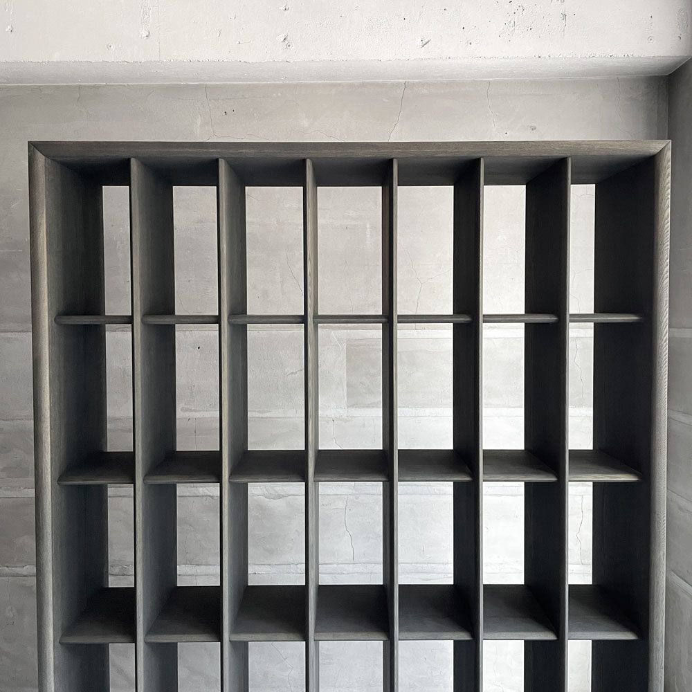 タイムアンドスタイル TIME＆STYLE コモレビシェルフ Komorebi shelf BDTC-306 オーク材 チャコールグレー オープンシェルフ 飾り棚 本棚 ディスプレイラック 間仕切り モダンデザイン 定価￥660,000- ♪