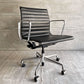 ハーマンミラー Herman Miller イームズアルミナムグループ マネジメントチェア アルミバフベース ガス圧昇降 5本脚キャスター 本革 レザー ブラック E ♪