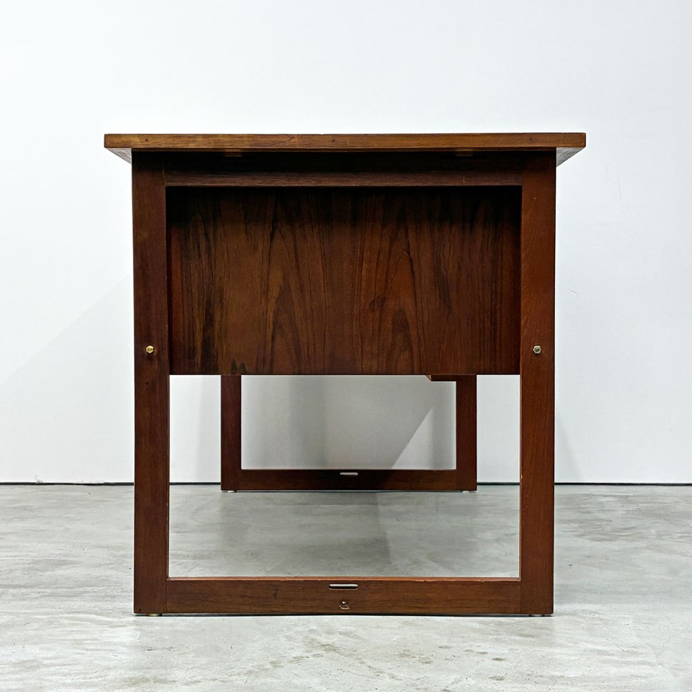 北欧ビンテージ Scandinavian Vintage チーク材 デスク リノリウム天板 両袖 6ドロワー 背面収納 W131cm ◎