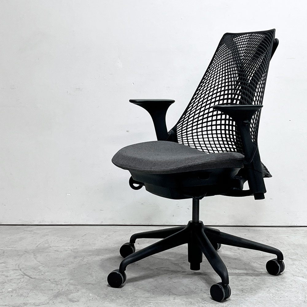 ハーマンミラー HermanMiller セイルチェア SAYL Chair デスクチェア オフィスチェア アジャスタブルアーム ブラック イヴ・ベアール 2021年製 ●