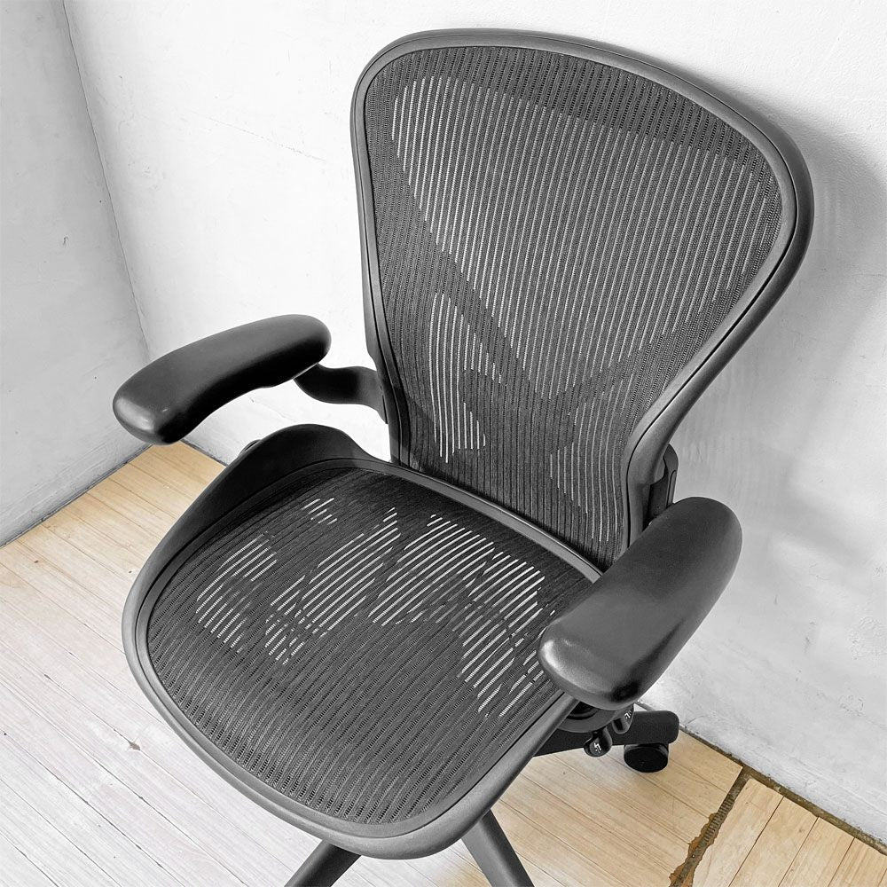 ハーマンミラー HermanMiller アーロンチェア ライト Bサイズ ポスチャーフィット グラファイトベース アーム固定 デスクチェア オフィスチェア ★