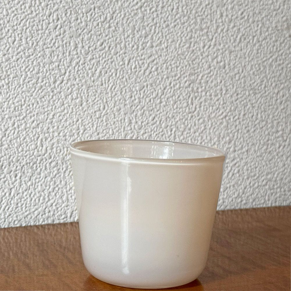 黒川登紀子 ガラス フリーカップ ベージュ H7.3㎝ 現代作家 B ◇