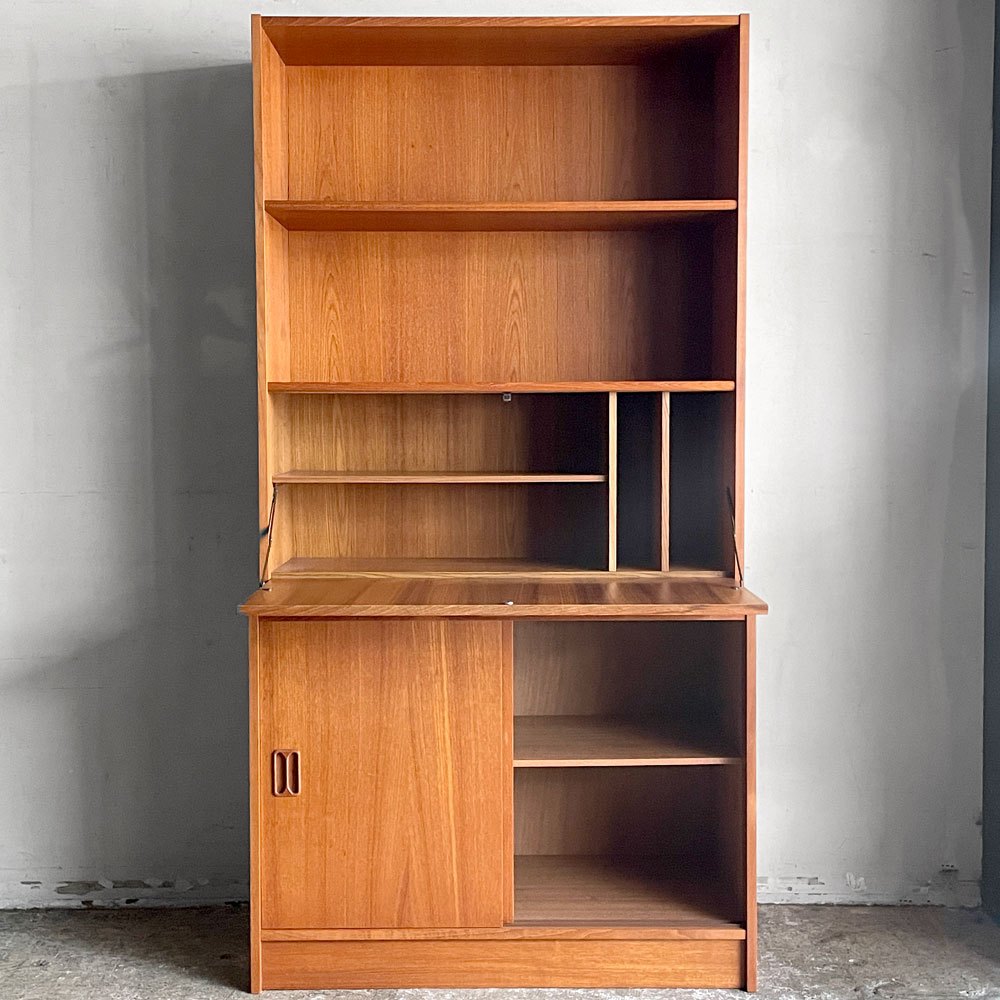 北欧ビンテージ Scandinavian Vintage チーク材 ライティングビューロー キャビネット ドロップダウンドア スライドドア 本棚 W87cm ■