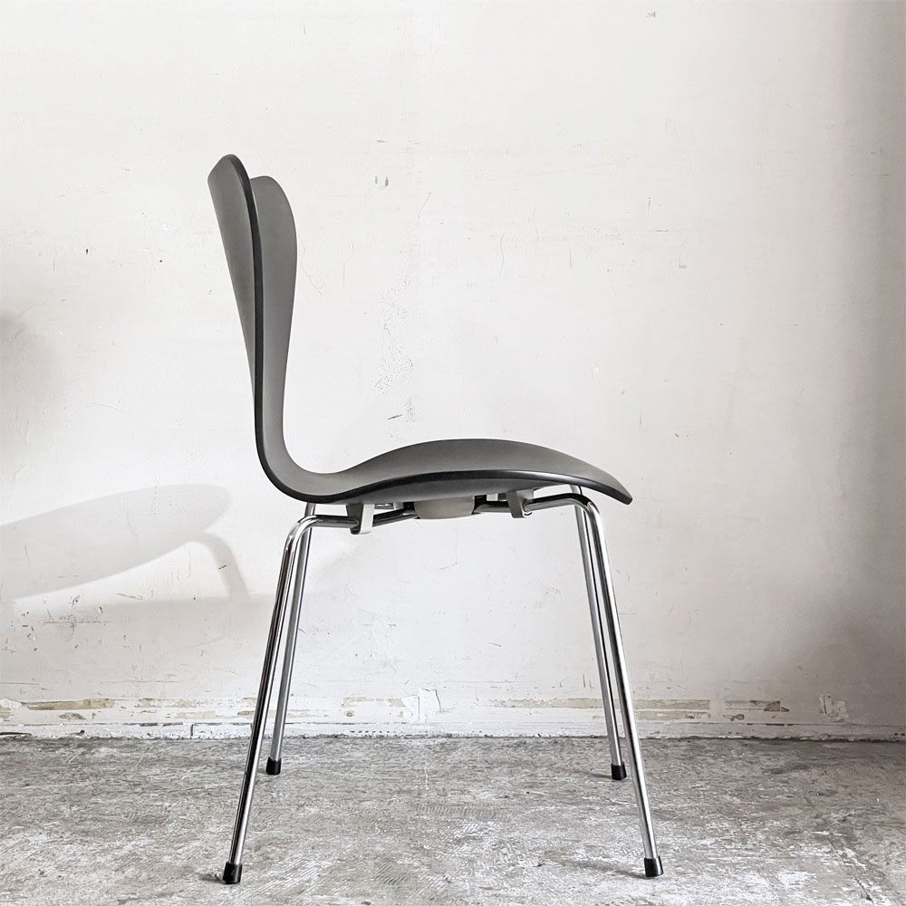 フリッツハンセン Fritz Hansen セブンチェア ブラックラッカー リペイント アルネ・ヤコブセン スタッキングチェア デンマーク 1997年製 A ■