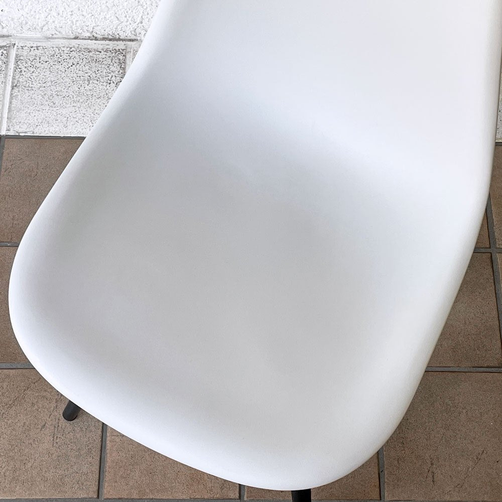 ハーマンミラー HermanMiller サイドシェルチェア ドゥエルレッグ DSW アルパイン × エボニー ポリプロピレン製 イームズ ミッドセンチュリー ◇