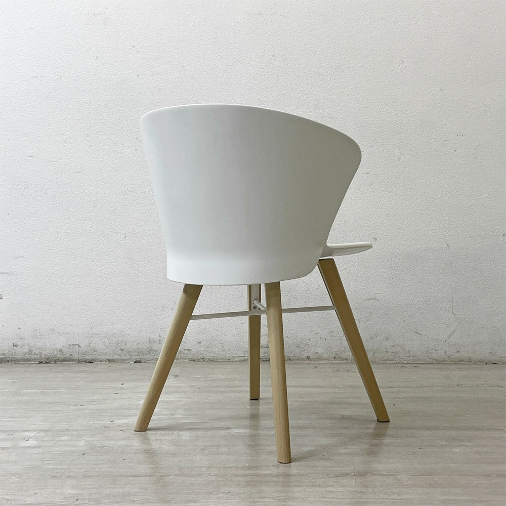 カリガリス Calligaris バイア Bahia CS/1814 ダイニングチェア ポリプロピレン ウッドレッグ ナチュラル × マットオプティックホワイト ドンドリ・エ・ポッチ イタリア モダンデザイン 脚カット ●