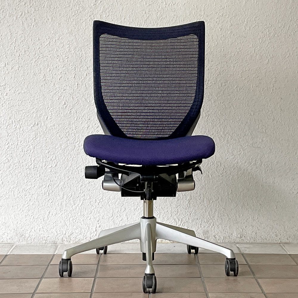 オカムラ okamura バロンチェア Baron Chair オフィスチェア デスクチェア メッシュ背もたれ×ウレタン座面 アームレス 紺 ジョルジェット・ジウジアーロ ◇