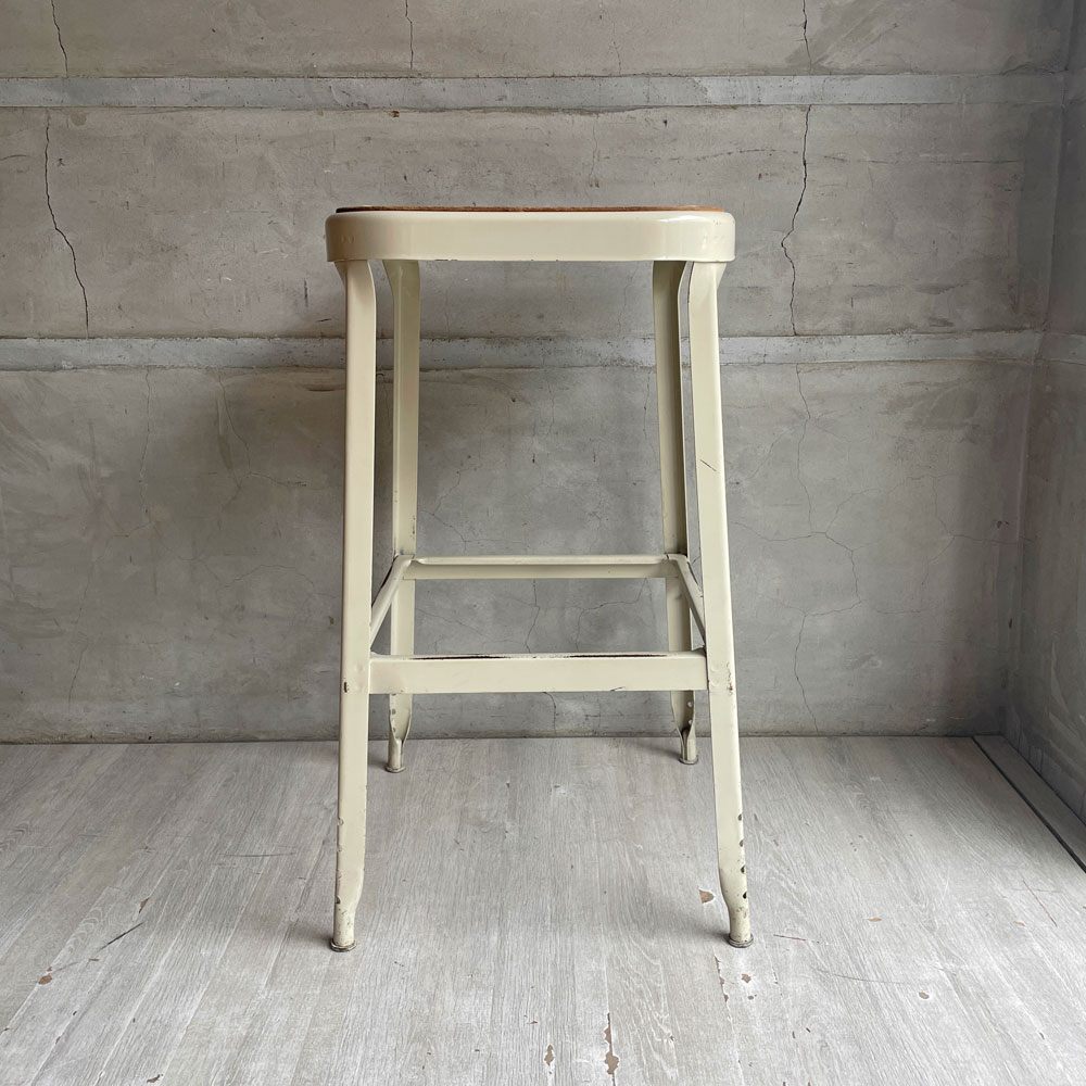 リオン LYON ファクトリー スツール FACTORY STOOL Lサイズ Putty White プレスウッドシート P.F.S取り扱い B ♪