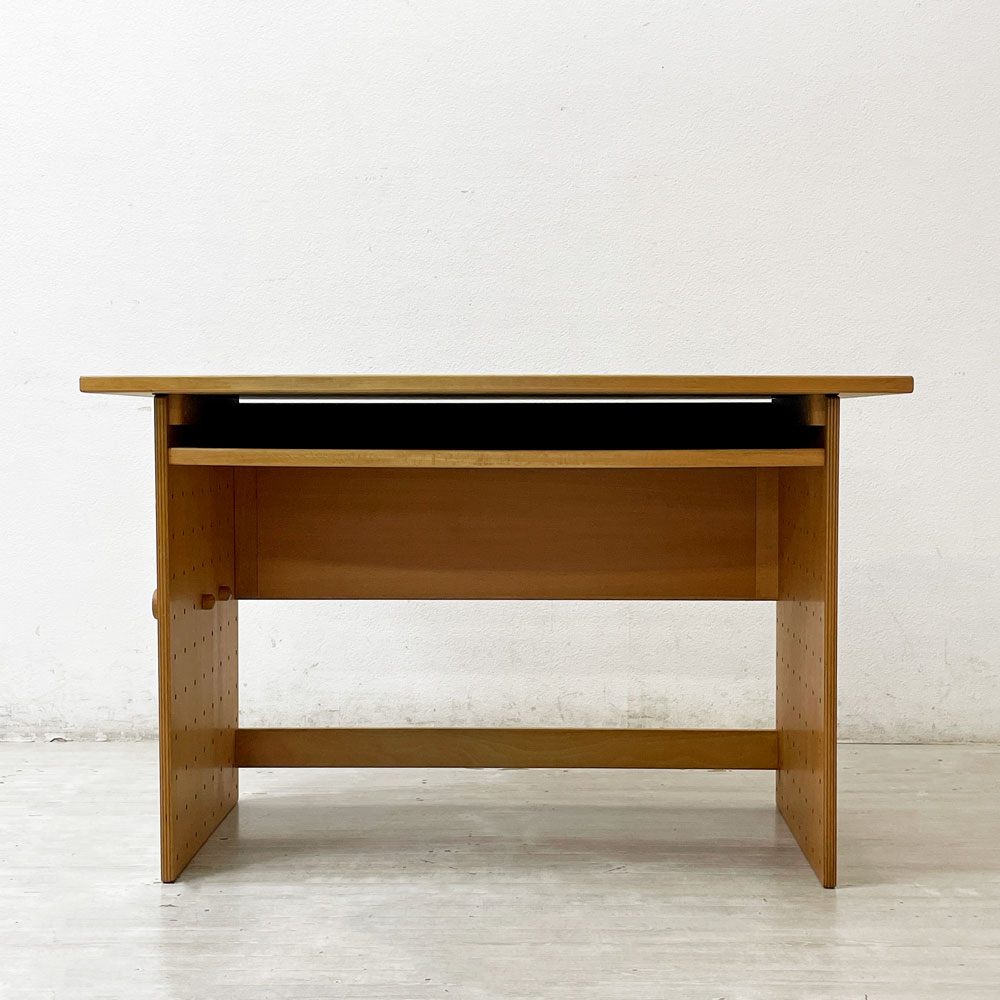 フォルミオプラス Formio+ KF-01 + 120cm 天板 デスク 勉強机 ビーチ材 フック付き 抽斗無し 阿久津雄一 デンマーク ●